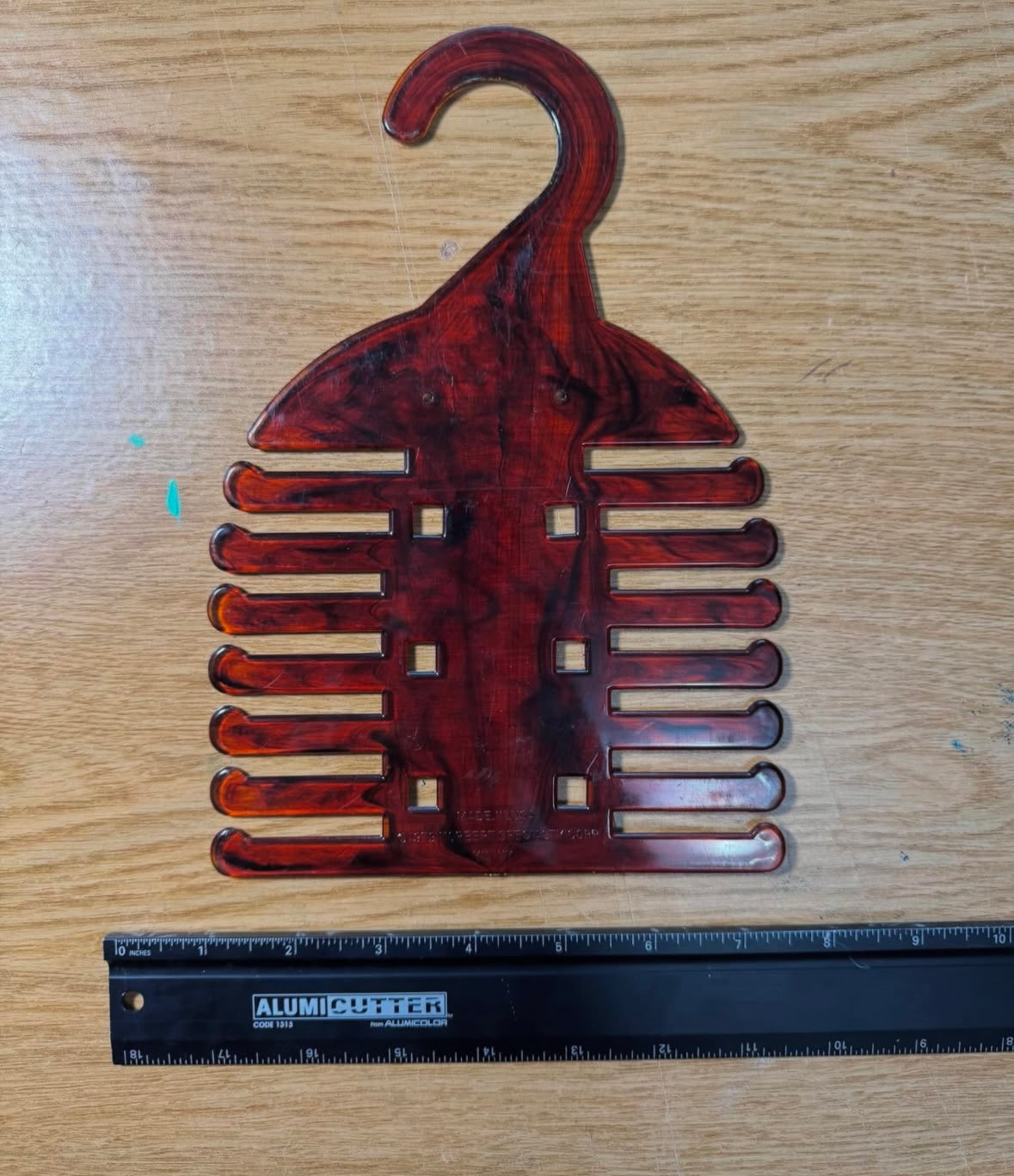 Vintage 1979 plastic tortoiseshell pattern belt/tie hanger