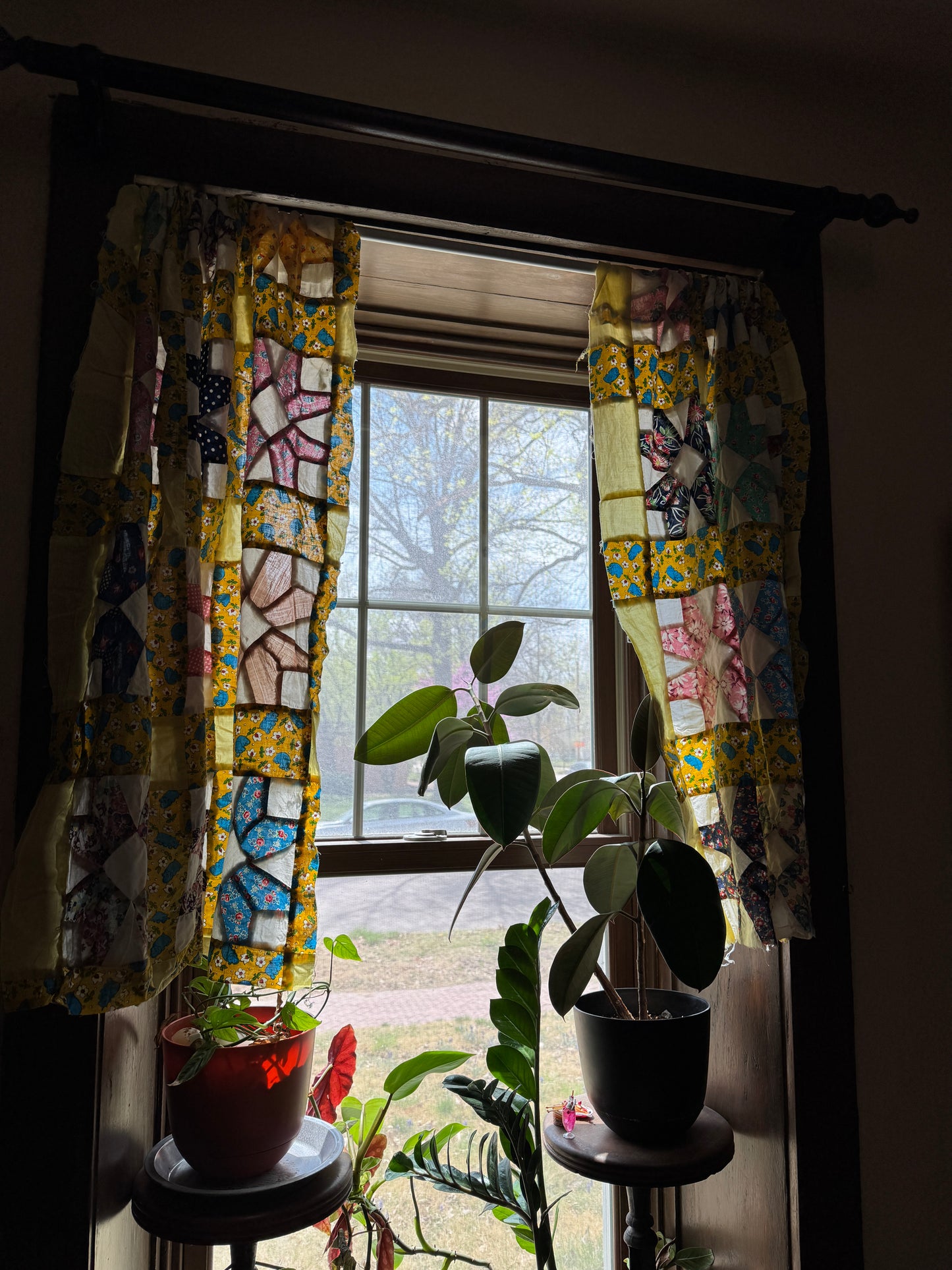 Vintage Quilt Top Curtains "Blue Hippo" 2