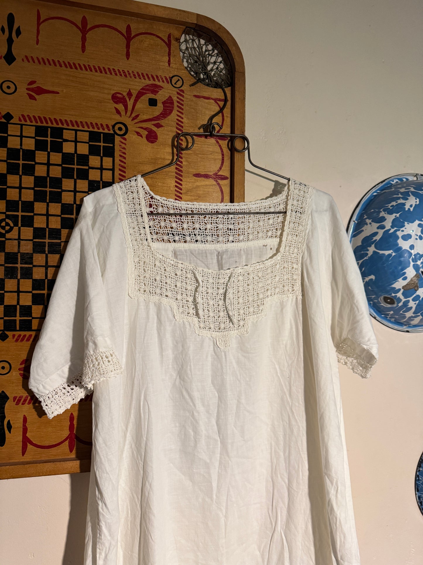 Antique Edwardian Nightgown with Crocheted collar and cuffs, larger size