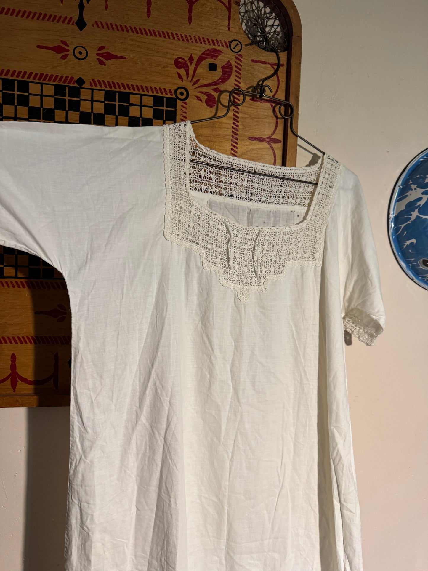 Antique Edwardian Nightgown with Crocheted collar and cuffs, larger size