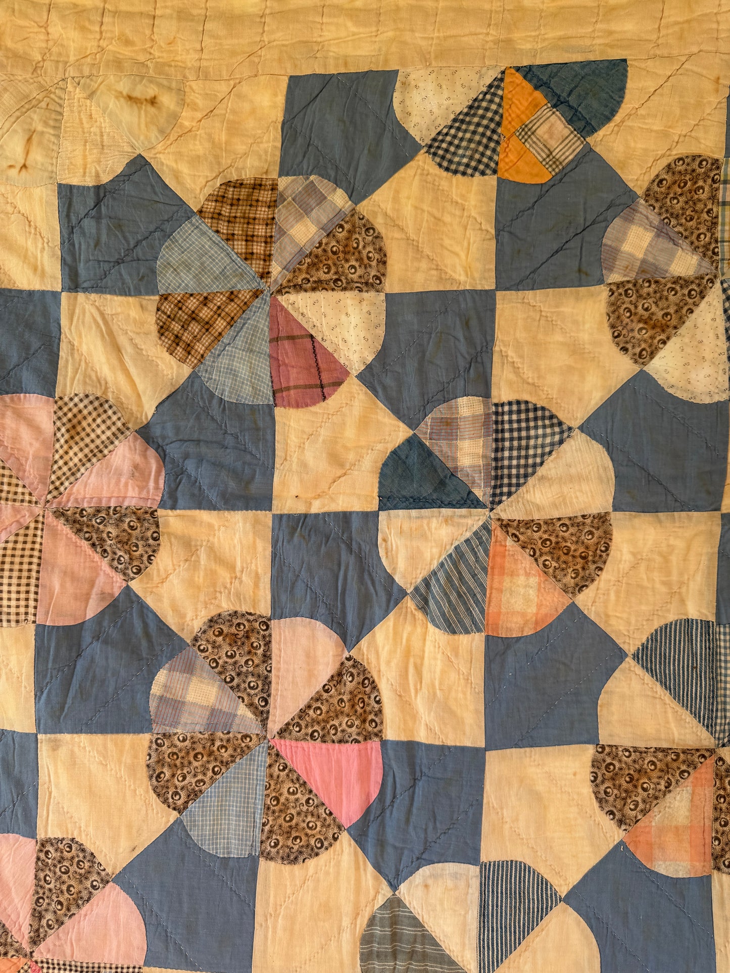 Antique 1900-1920s Hearts and Gizzards Quilt