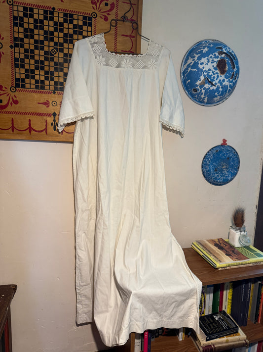 Antique Edwardian Crocheted Collar Nightgown w/ Short Sleeves