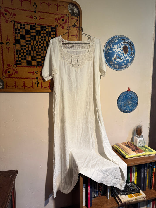 Antique Edwardian Nightgown with Crocheted collar and cuffs, larger size
