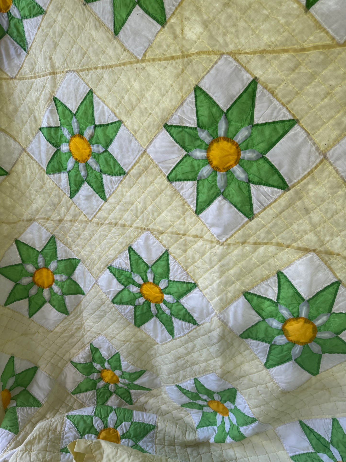 Vintage 1950s-60s Yellow and Green 8-Point Star Flower Quilt