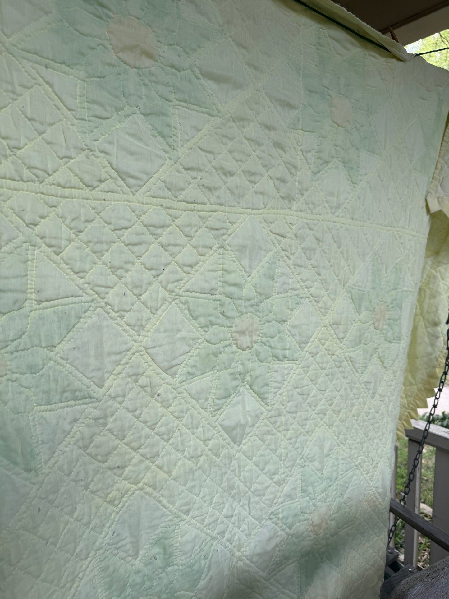 Vintage 1950s-60s Yellow and Green 8-Point Star Flower Quilt