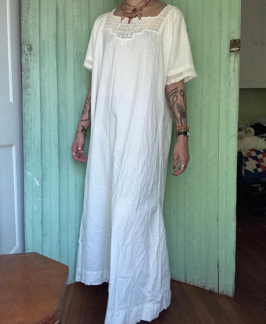 Antique Edwardian Nightgown with Crocheted collar and cuffs, larger size